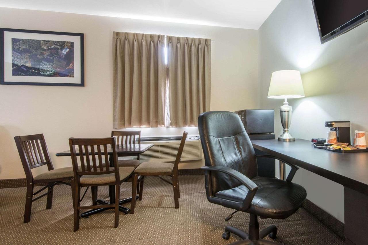 Econo Lodge Sudbury Kültér fotó